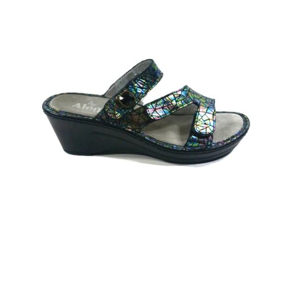 SS1544 EUC $100 ALEGRIA Sandals size 36 US 6/6.5 - Picture 1 of 11